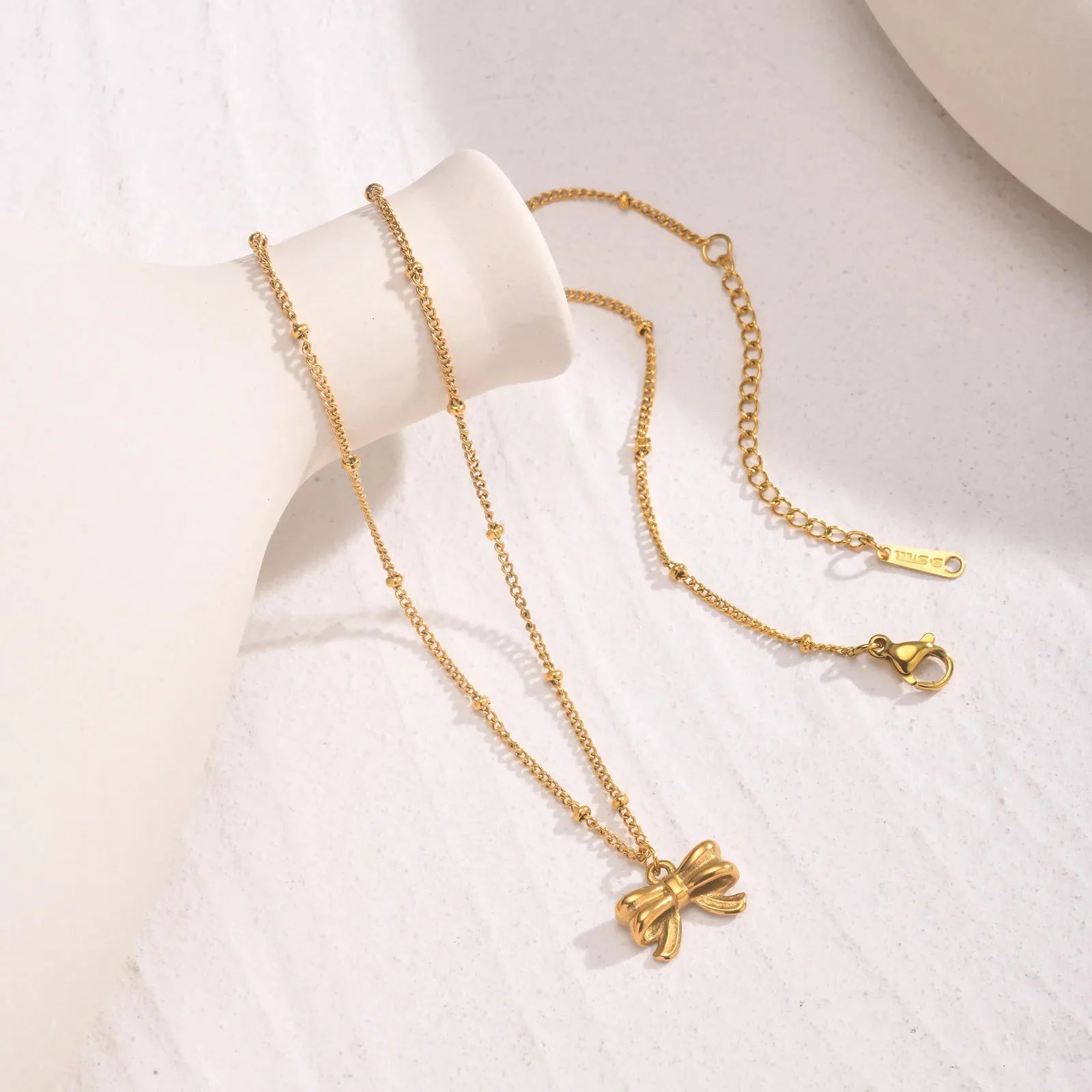 14k Dainty Feminine Bow Necklace - Veinci