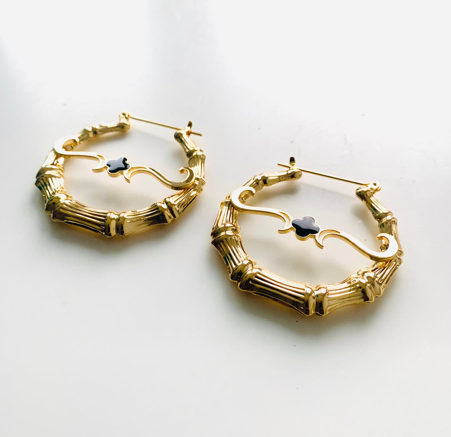 Pendientes de trébol de bambú