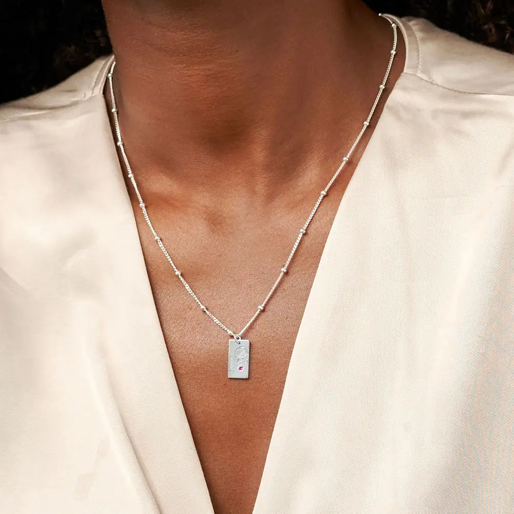 Nom personnalisé délicat de la chaîne satellite de naissance et collier de naissance et de pierre