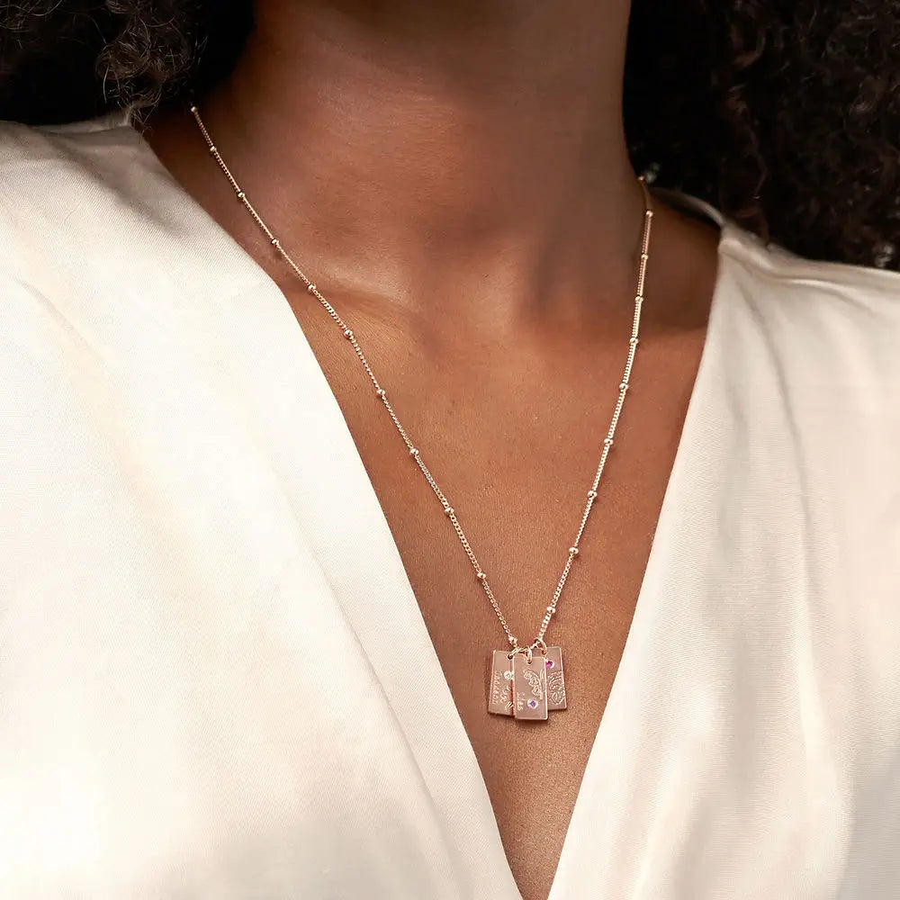 Nom personnalisé délicat de la chaîne satellite de naissance et collier de naissance et de pierre