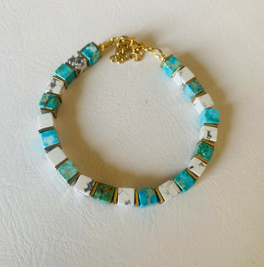 Pulsera de cuentas de cubo de pino Howlite & Emporer 6 mm