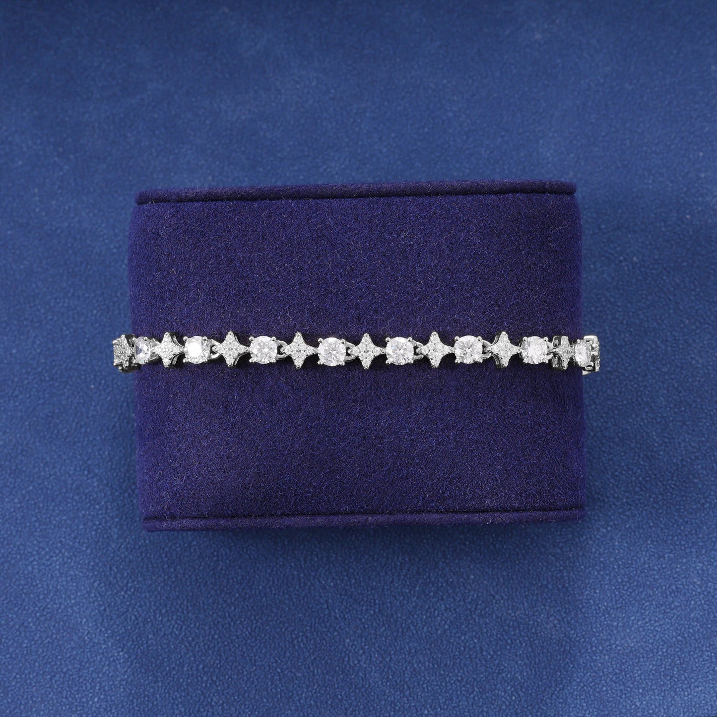 MOISSANITE STAR TENNIS BRACELET - 925 SILVER - VVS1