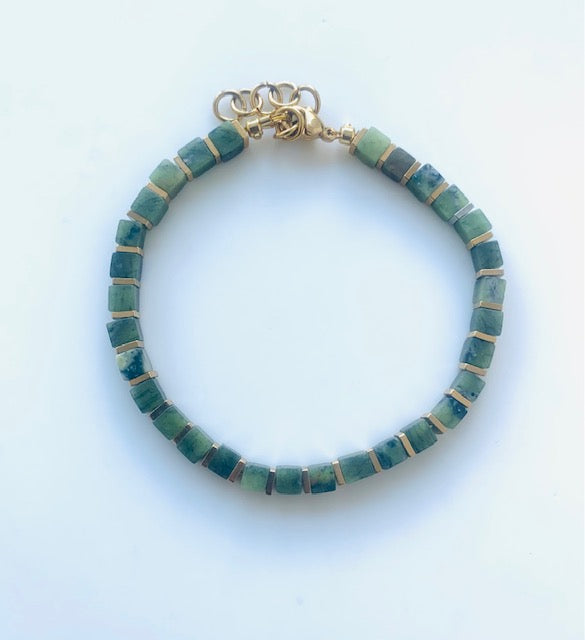 Exklusives Jade -handgefertigtes Würfelarmband 4mm