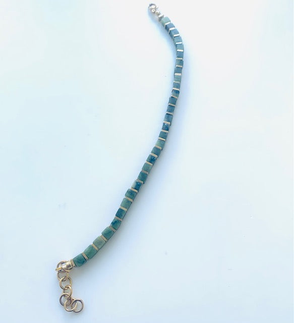 Exklusives Jade -handgefertigtes Würfelarmband 4mm