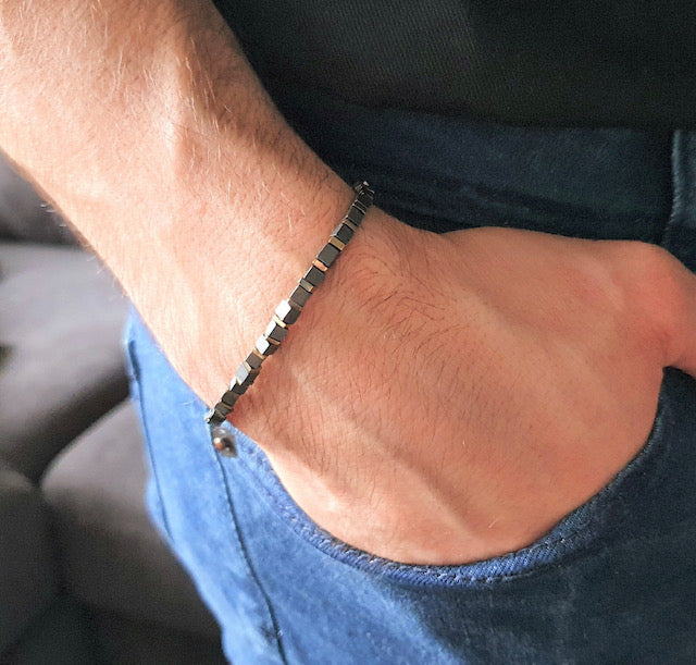 Exklusives Hämatithandmatch -Würfelarmband 4 mm.