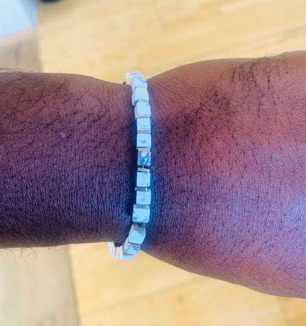 Bracelet de perle cube à la main à la main 4 mm