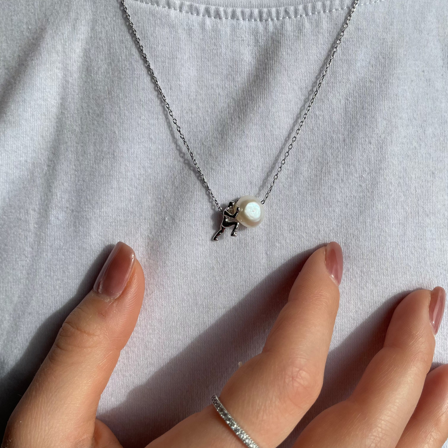 Collar simbólico de perlas sisyphus