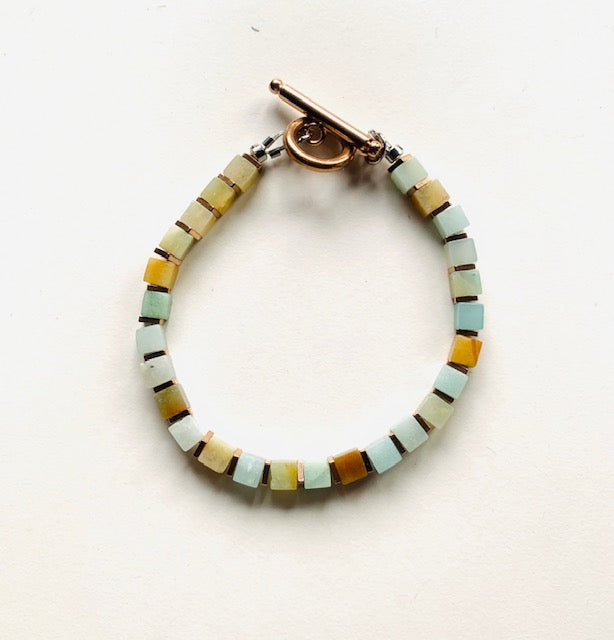 Exklusives Amazonit -Würfel -Perlenarmband 4mm