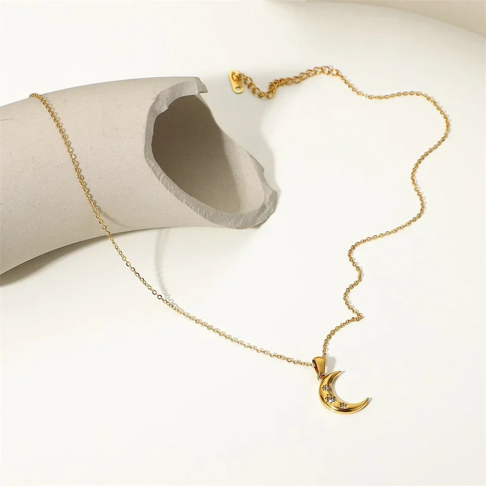 Collier de croissant de lune de 18K