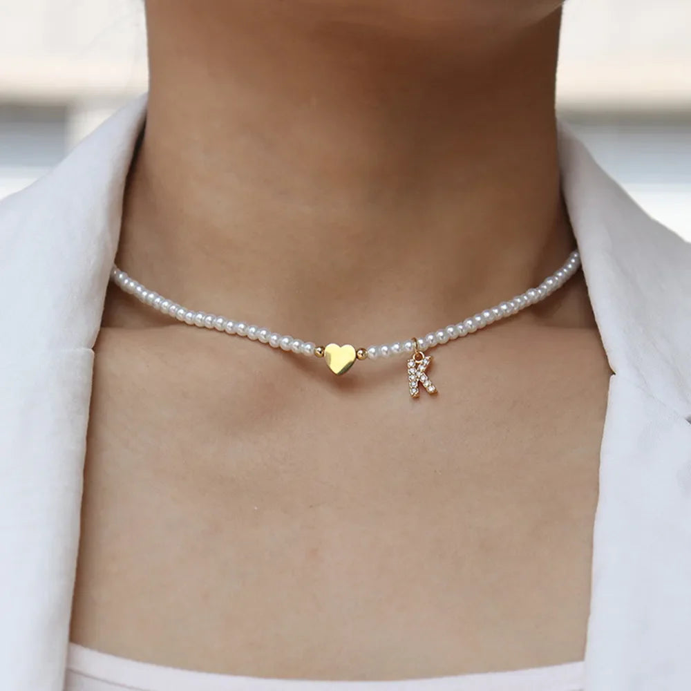 Dainty Beaded Heart Initial Necklace - Veinci