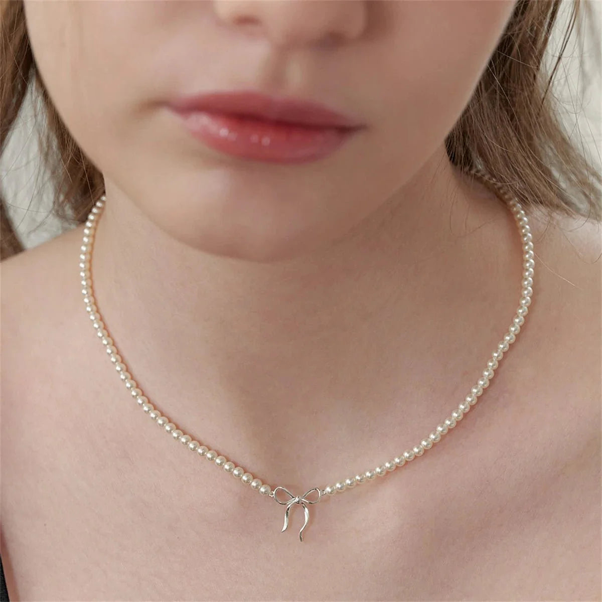 Dainty Beaded Pearl Bow Feminine Choker Necklace - Veinci