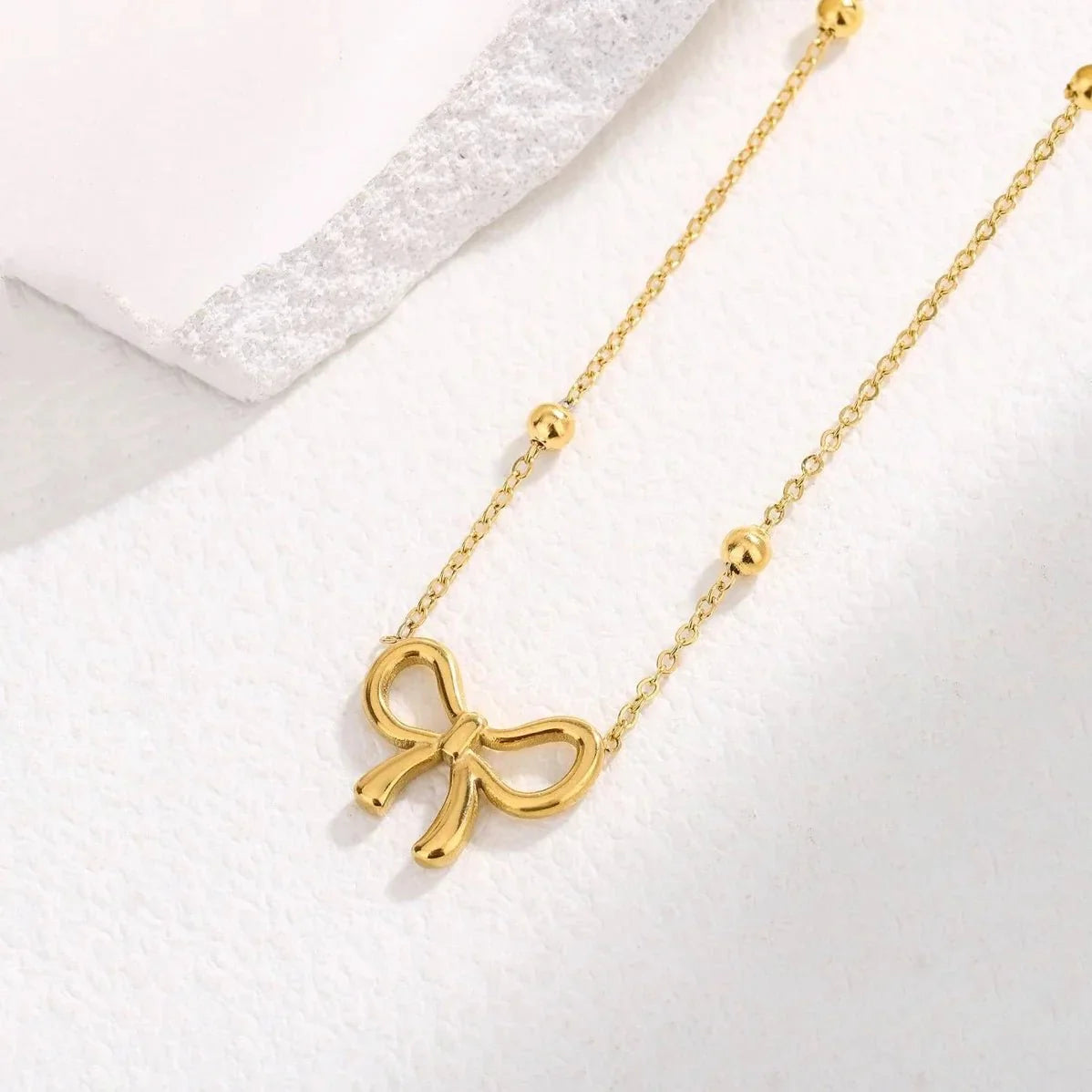 Dainty Feminine Bow Necklace - Veinci