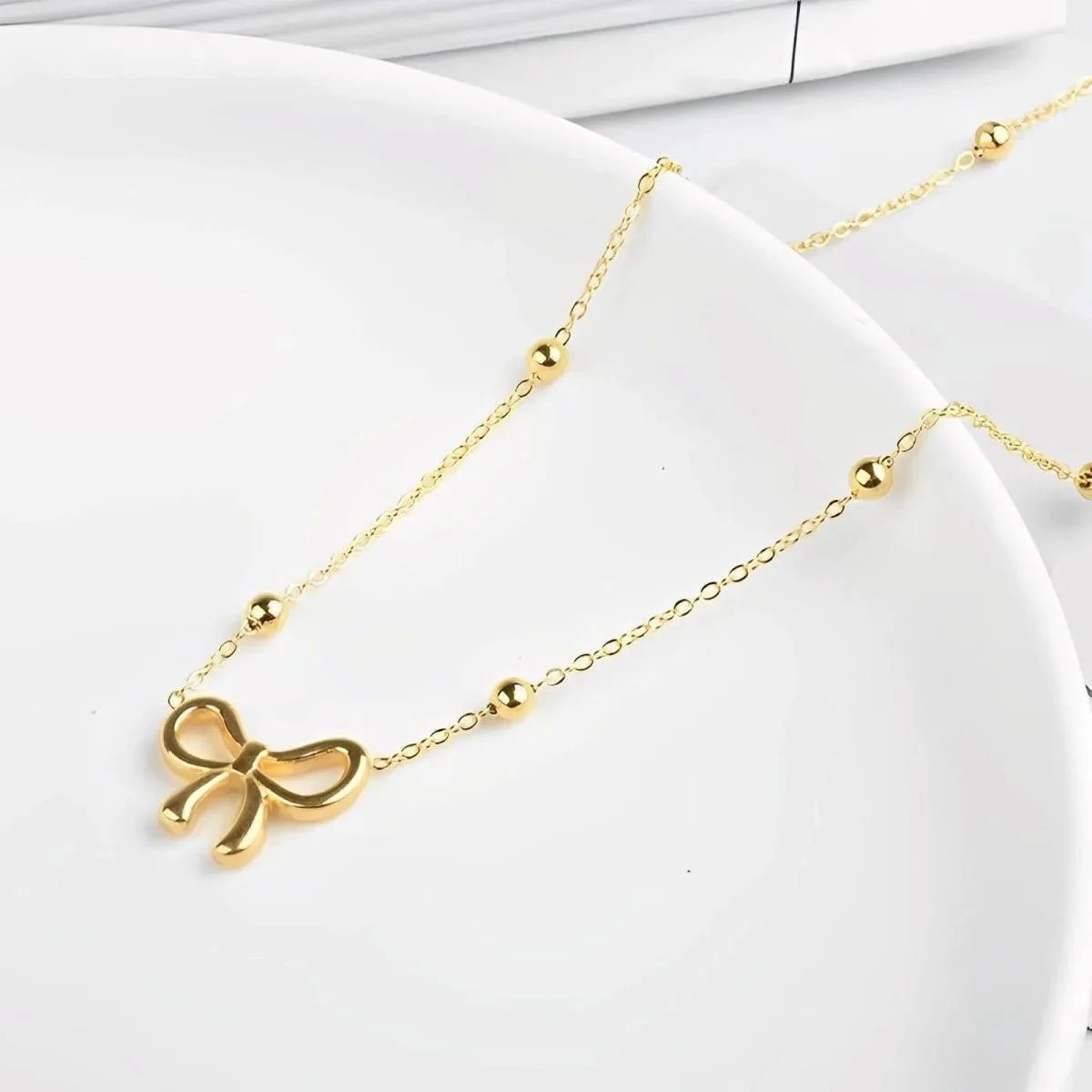 Dainty Feminine Bow Necklace - Veinci