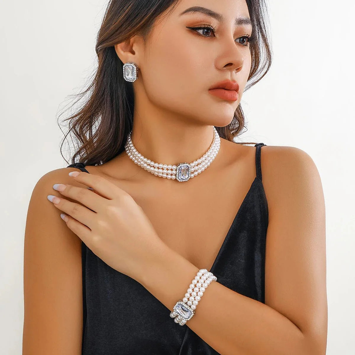 Elegant Pearl Diamond Necklace, Bracelet, and Earring Set - Veinci