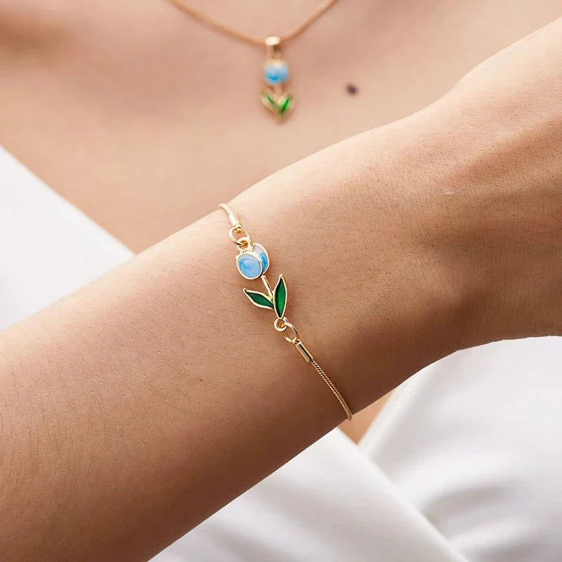 Feminine Floral Tulip Bracelet and Necklace Set - Veinci