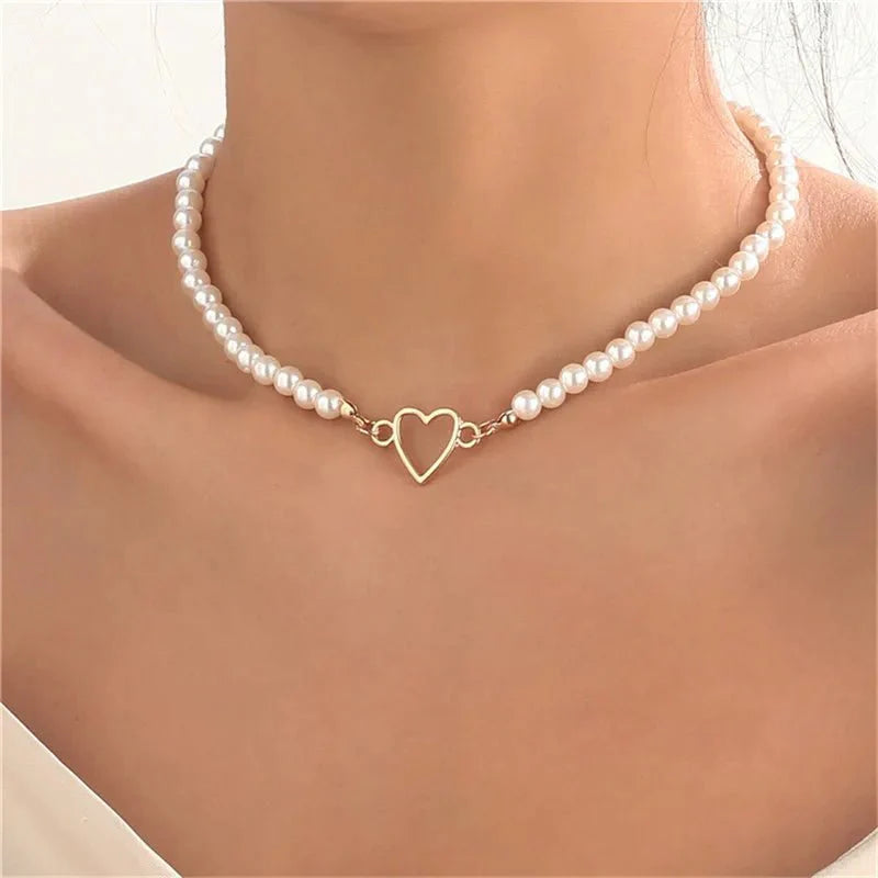 Heart Outline Pearl Choker Necklace - Veinci