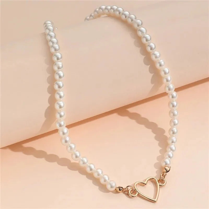 Heart Outline Pearl Choker Necklace - Veinci