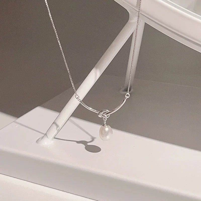 Pearl Drop Knot Dainty Chain Necklace - Veinci