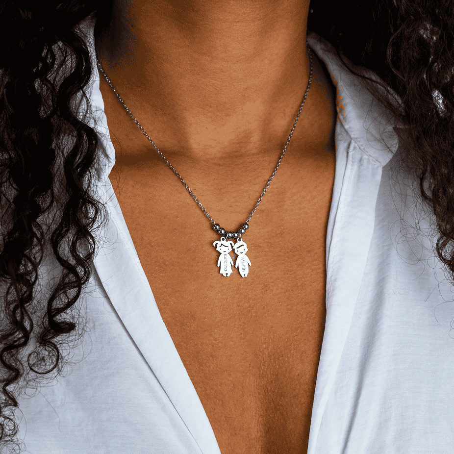 Collar de encanto familiar delicado