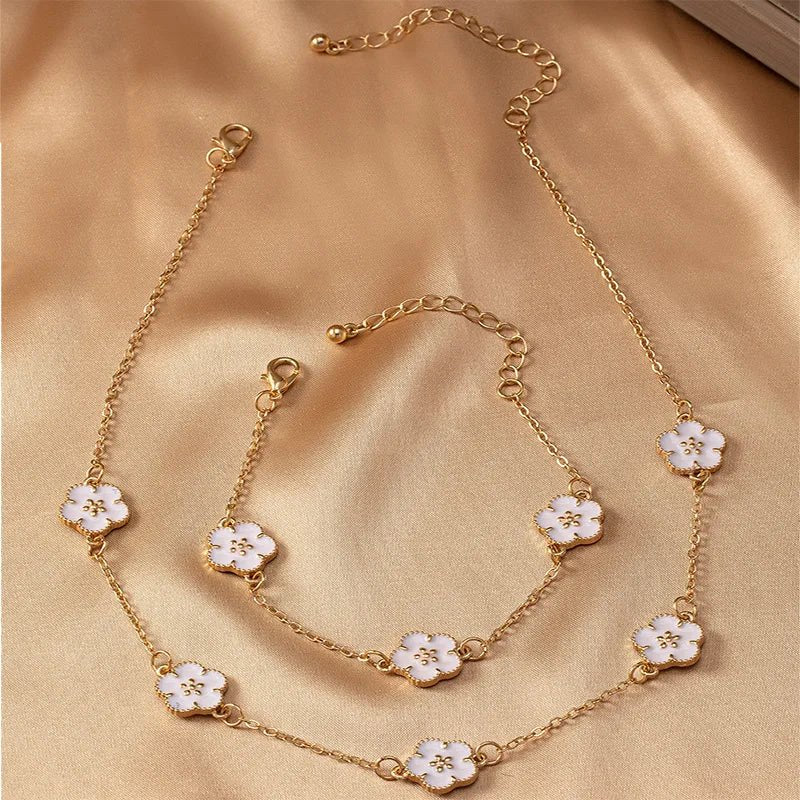 White Accented Clover Necklace and Bracelet Set - Veinci