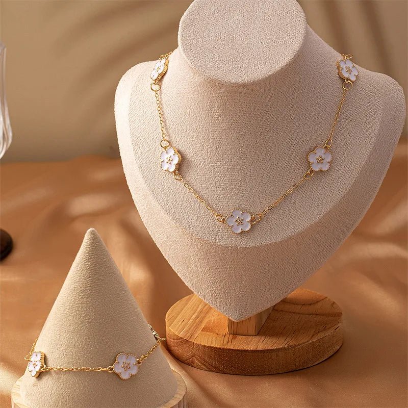 White Accented Clover Necklace and Bracelet Set - Veinci