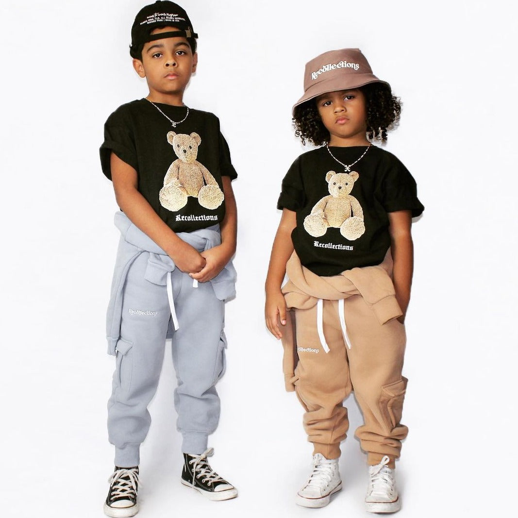 Collar inicial gótico de doble chapado para niños