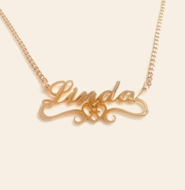 Piscis exclusivo♓ Collar con nombre de corazón.