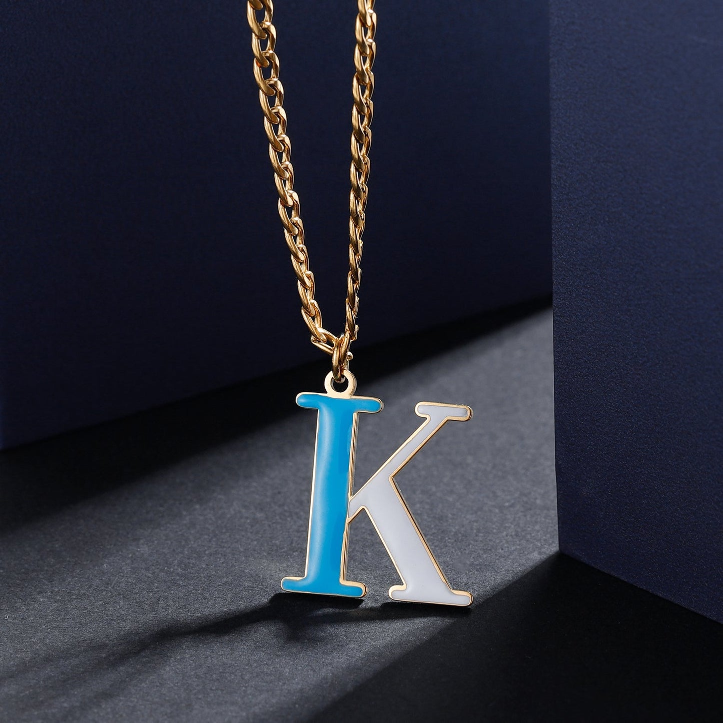 Collar de dos tonos azules y blancos