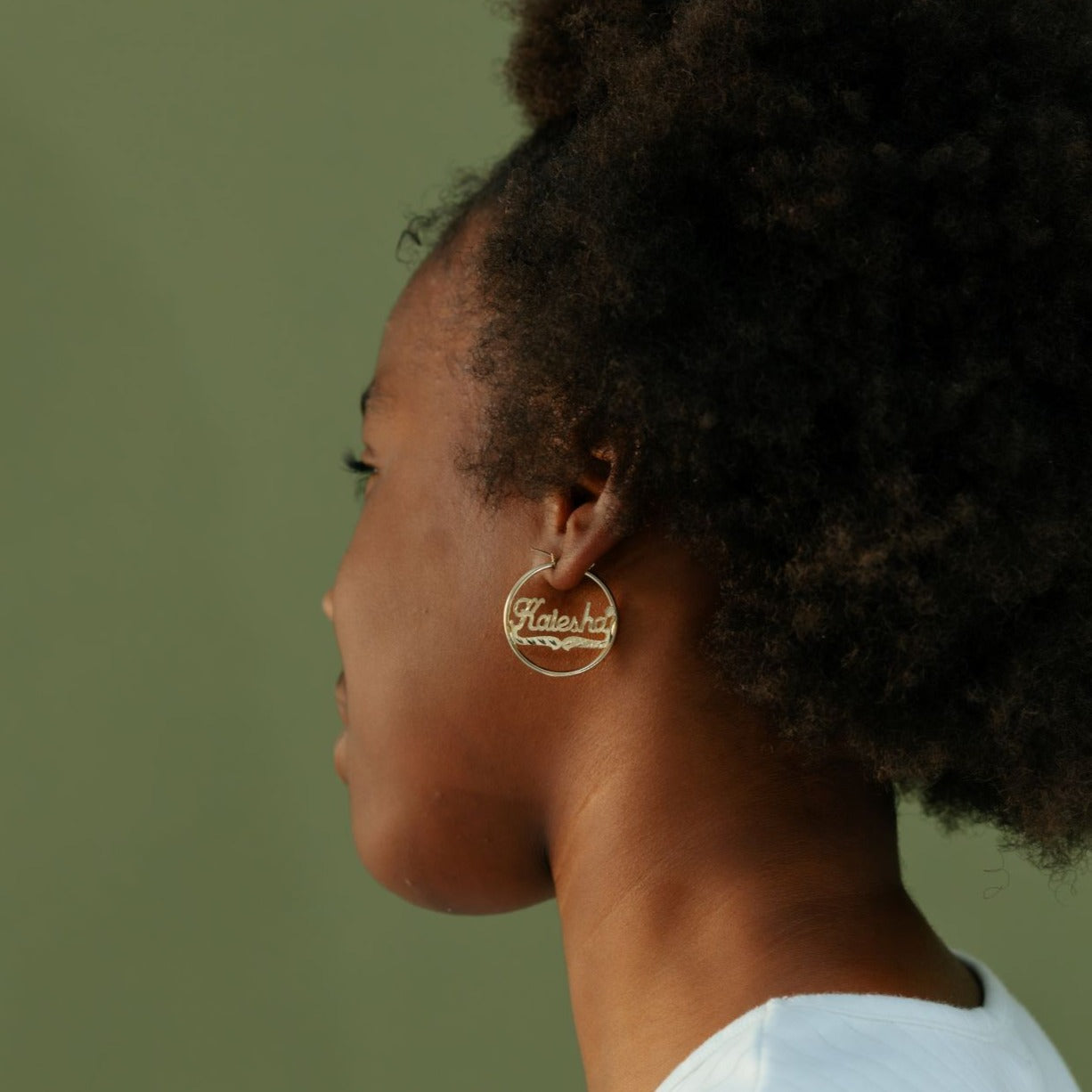 Pendientes de nombre de Kid's Mini Diamond Cut Hoop